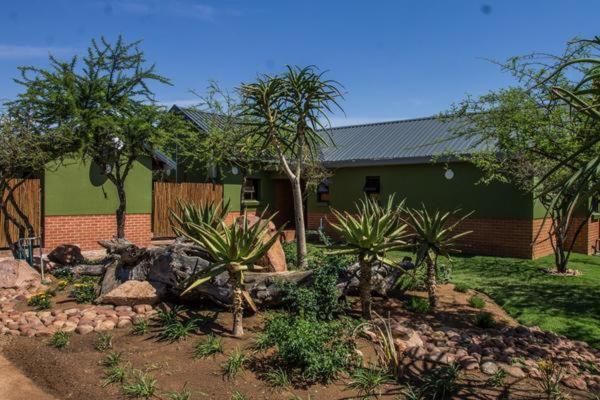Chameleon Bush Lodge Hammanskraal Εξωτερικό φωτογραφία