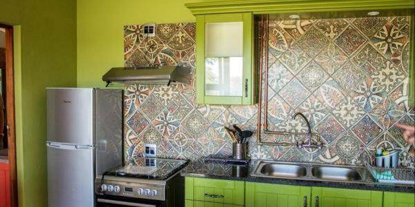 Chameleon Bush Lodge Hammanskraal Εξωτερικό φωτογραφία
